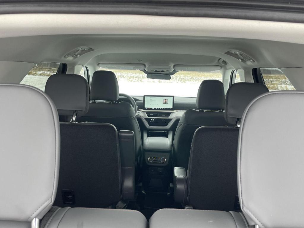 used 2025 Ford Explorer car