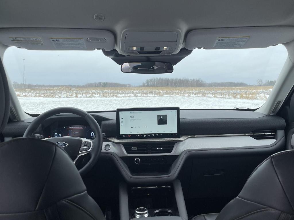 used 2025 Ford Explorer car