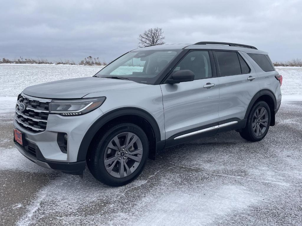 used 2025 Ford Explorer car