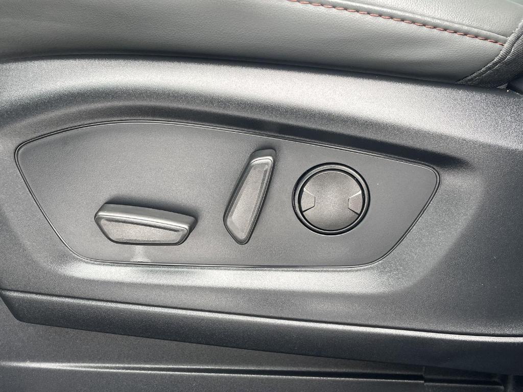 used 2025 Ford Explorer car