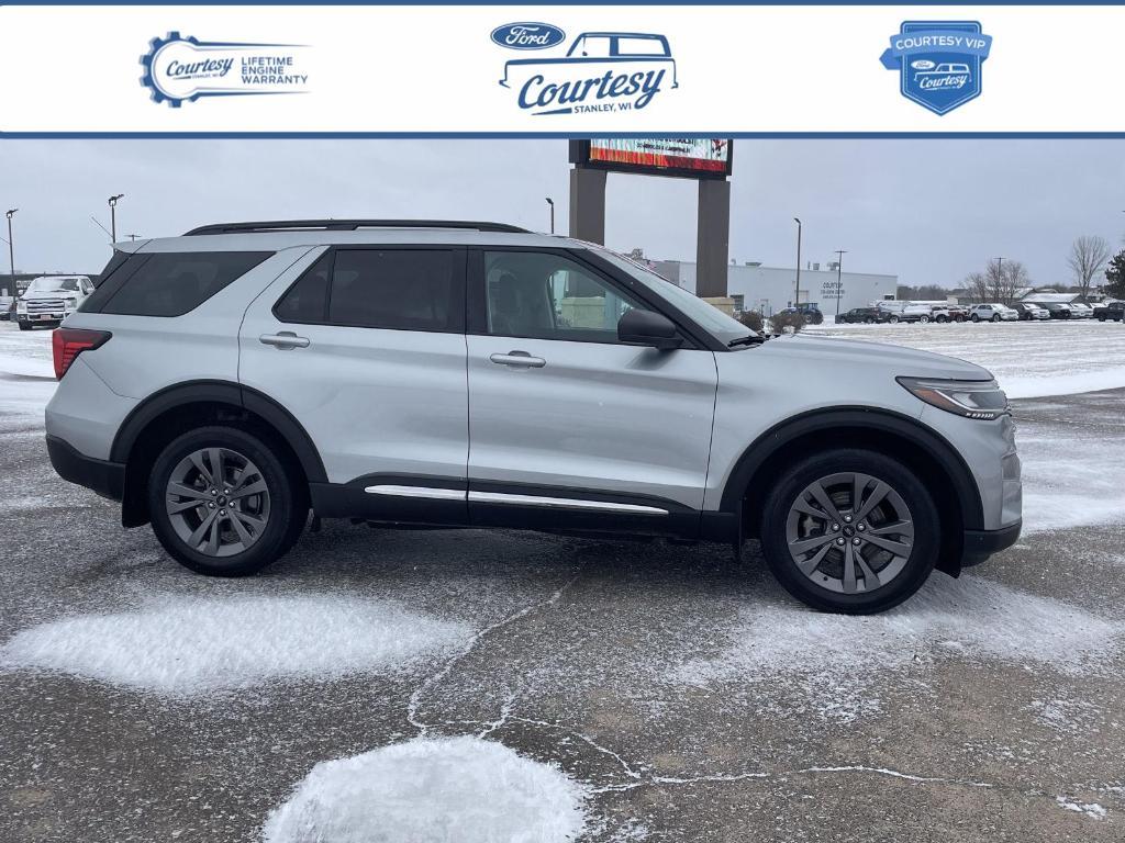 used 2025 Ford Explorer car