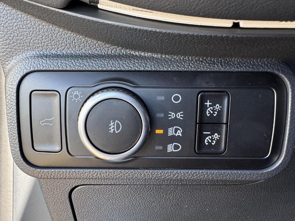 new 2025 Ford Explorer car, priced at $48,914