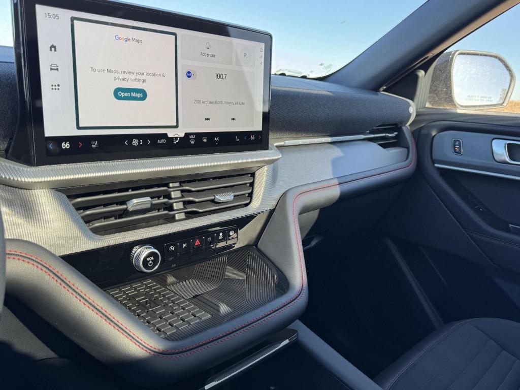new 2025 Ford Explorer car, priced at $48,914