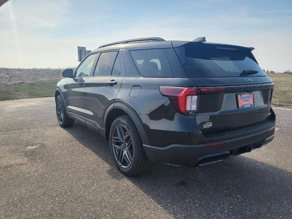 new 2025 Ford Explorer car, priced at $47,958