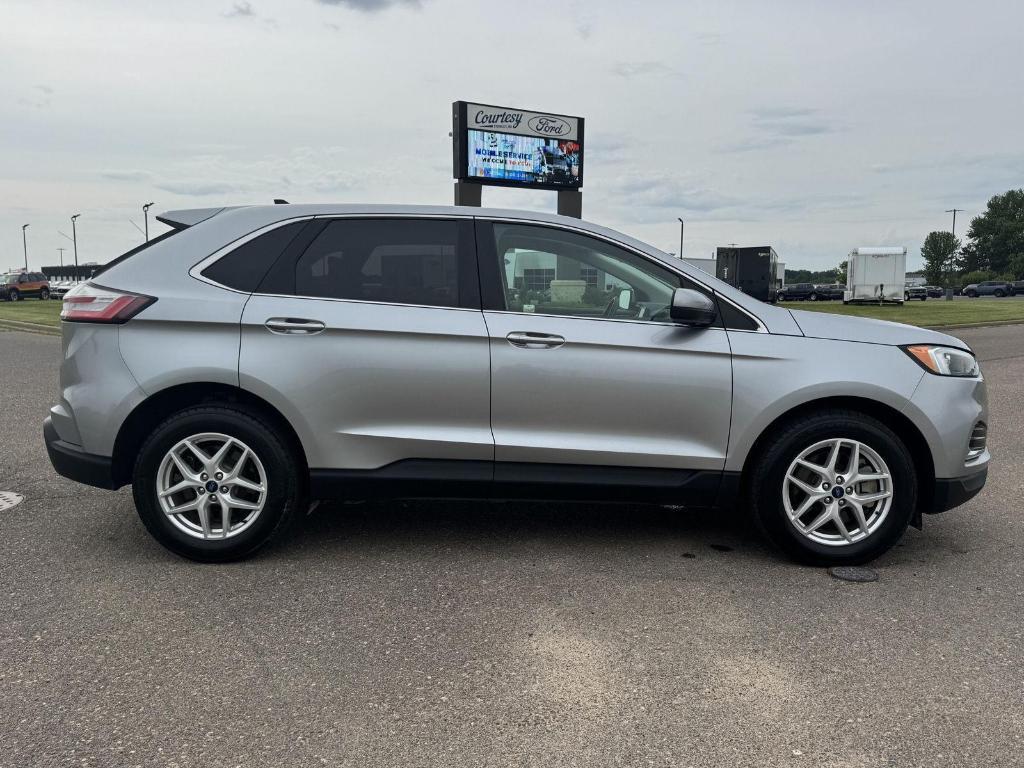 used 2022 Ford Edge car