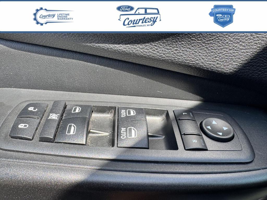used 2019 Jeep Cherokee car, priced at $23,728