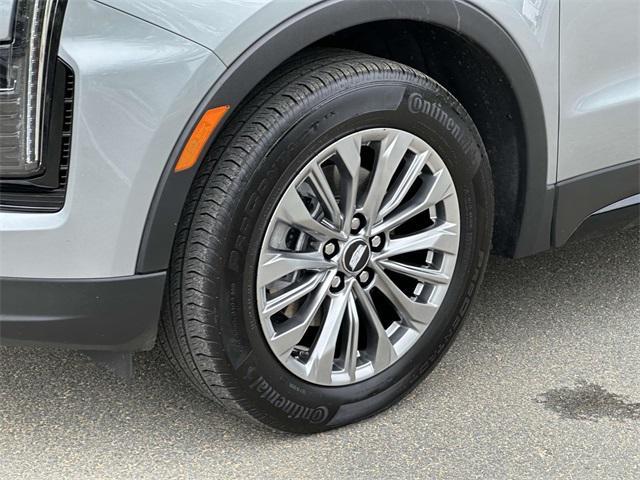 used 2025 Cadillac XT4 car, priced at $40,495