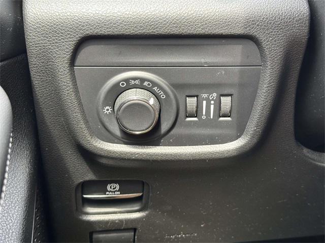 used 2024 Jeep Grand Cherokee L car, priced at $28,783