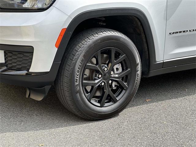 used 2024 Jeep Grand Cherokee L car, priced at $28,783
