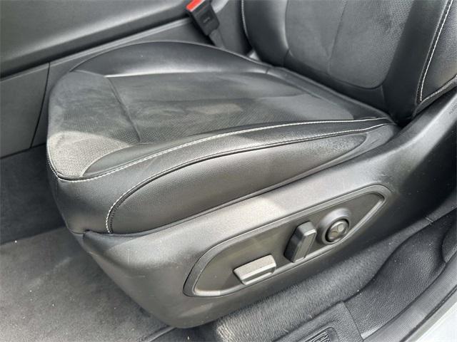 used 2024 Jeep Grand Cherokee L car, priced at $28,783
