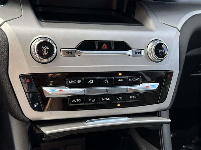 used 2024 Ford Explorer car, priced at $27,499