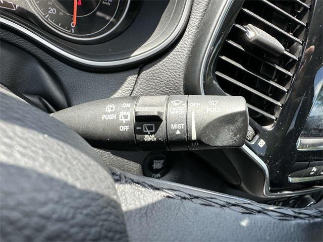 used 2019 Jeep Cherokee car, priced at $16,495