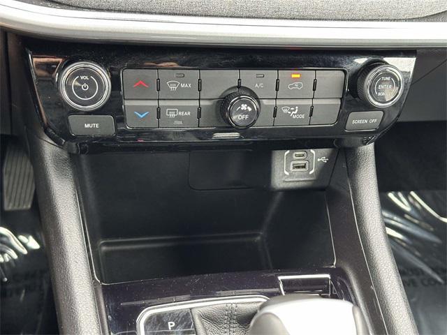 used 2024 Jeep Compass car, priced at $22,498