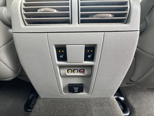 used 2010 Jeep Commander car, priced at $8,995
