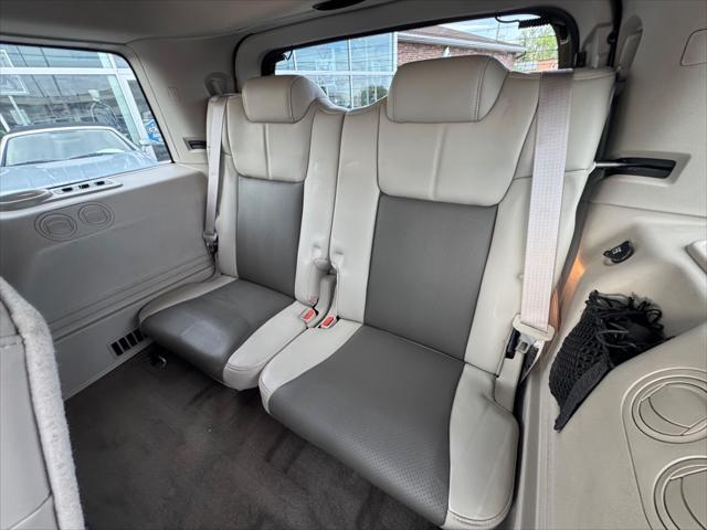 used 2010 Jeep Commander car, priced at $8,995