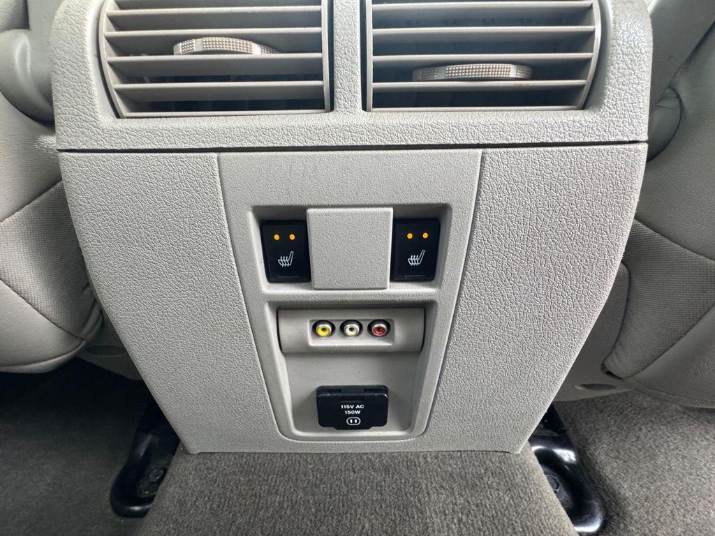 used 2010 Jeep Commander car, priced at $7,995