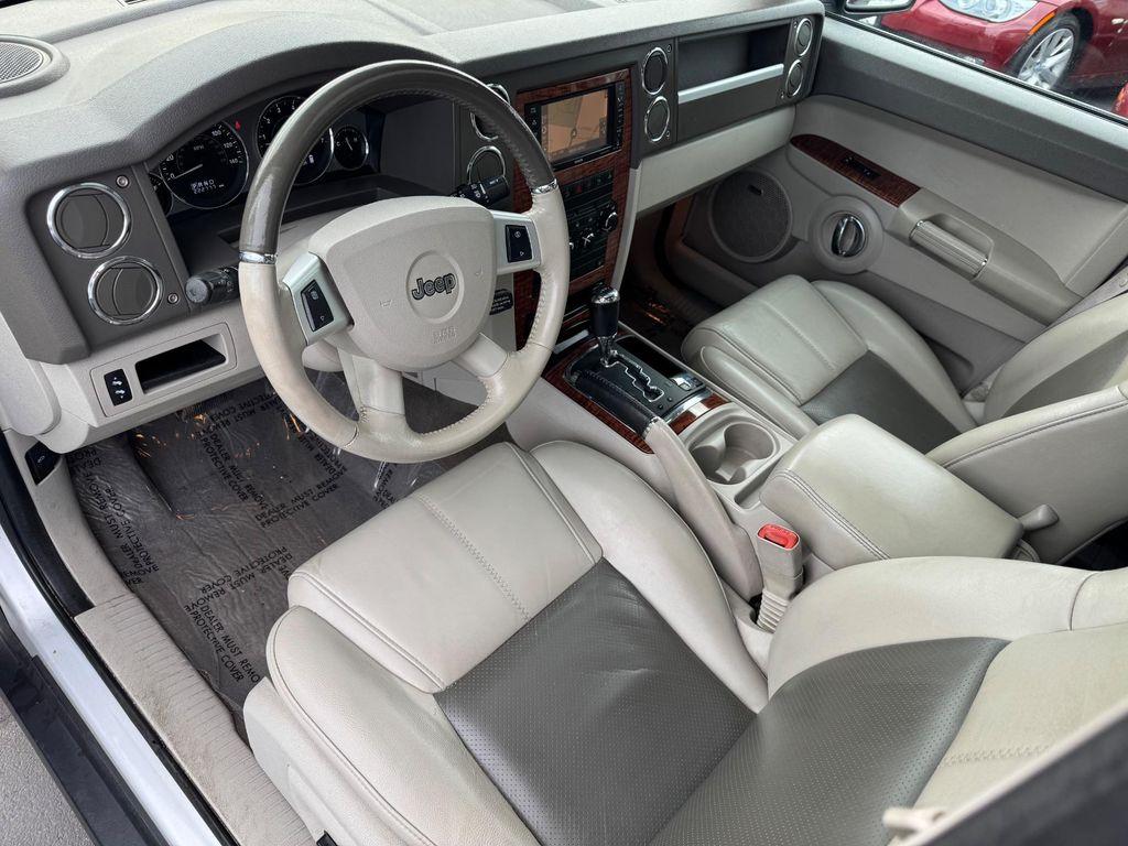 used 2010 Jeep Commander car, priced at $7,995