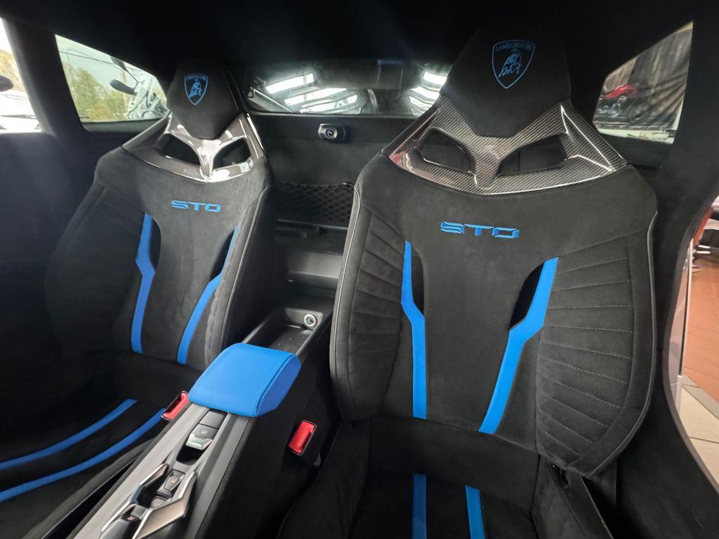 used 2023 Lamborghini Huracan STO car