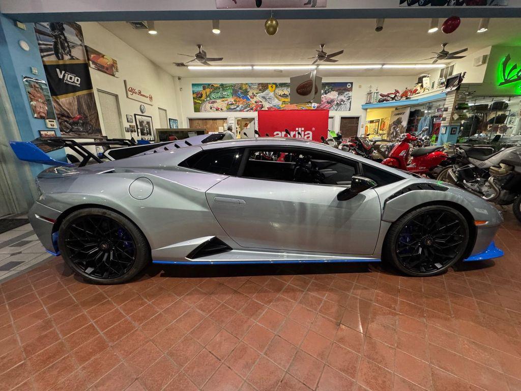 used 2023 Lamborghini Huracan STO car