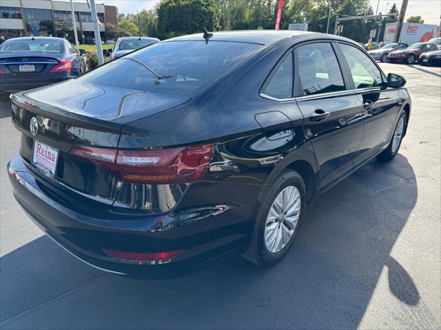 used 2019 Volkswagen Jetta car