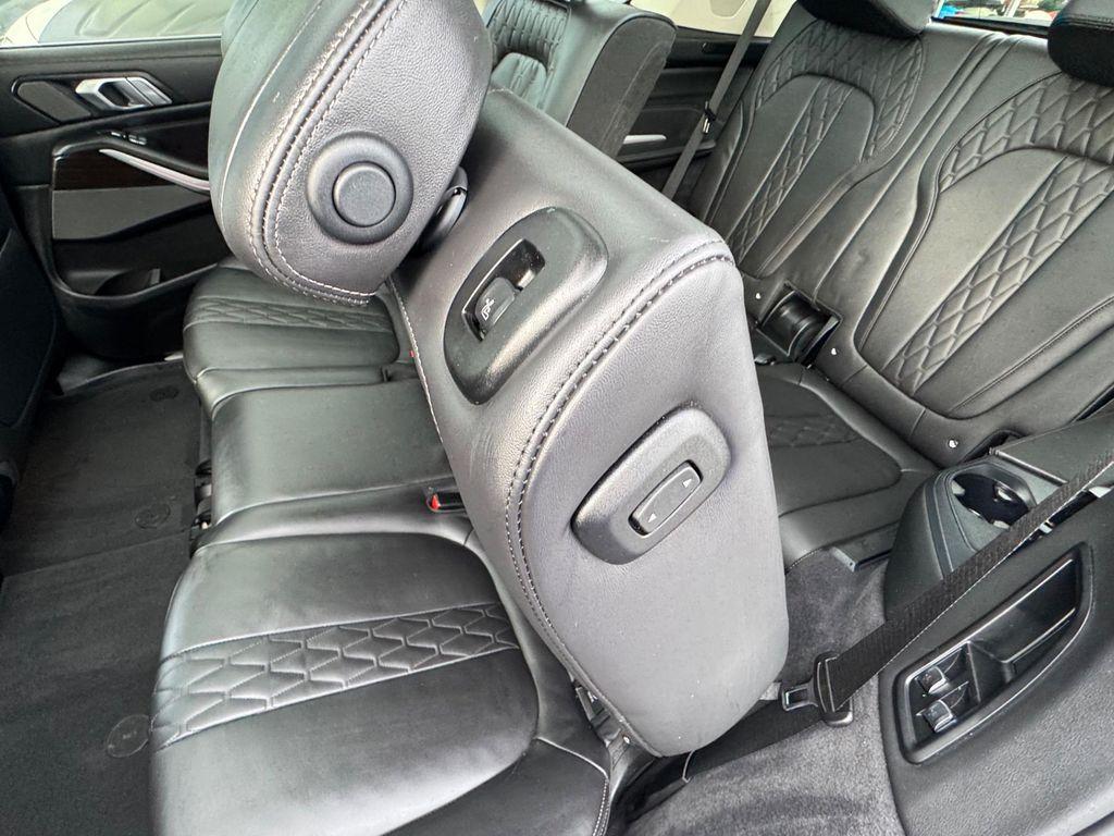 used 2023 BMW X7 car