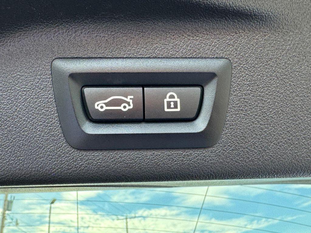 used 2023 BMW X7 car