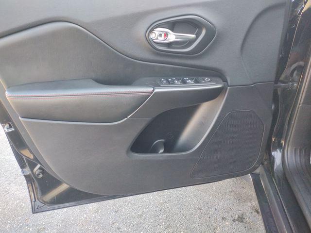 used 2019 Jeep Cherokee car, priced at $18,266