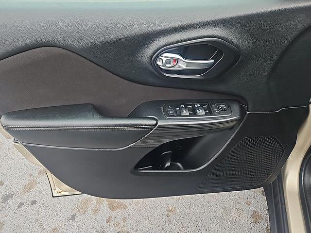 used 2015 Jeep Cherokee car, priced at $12,704