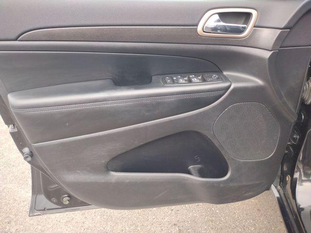 used 2015 Jeep Grand Cherokee car, priced at $15,215