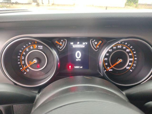 used 2021 Jeep Gladiator car, priced at $32,260