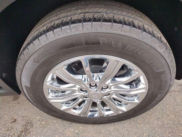 used 2019 Cadillac XT5 car, priced at $26,527