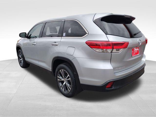 used 2019 Toyota Highlander car, priced at $25,357