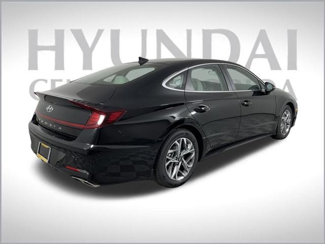 new 2025 Hyundai Venue car, priced at $24,620