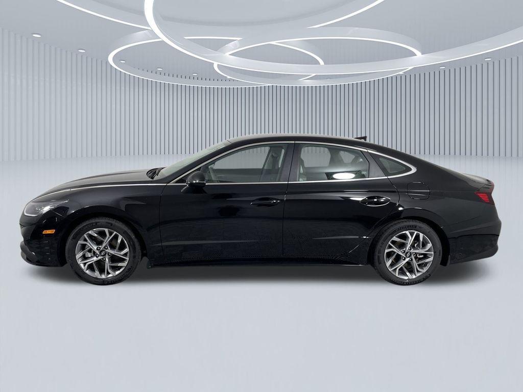 new 2025 Hyundai Venue car, priced at $24,620