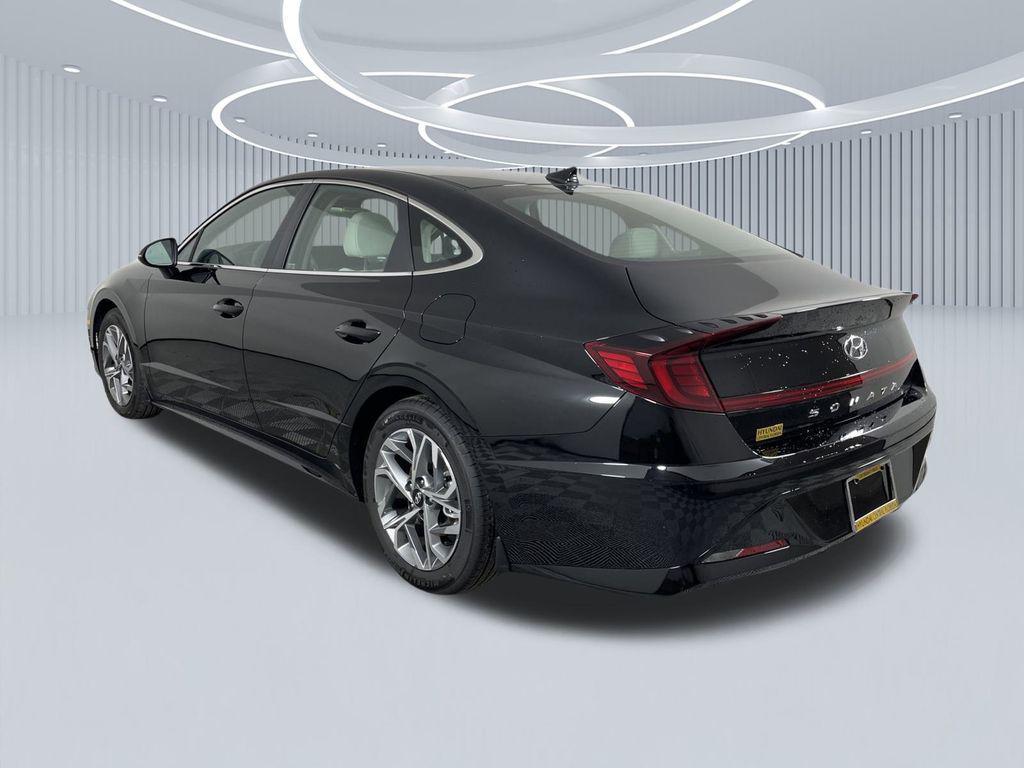 new 2025 Hyundai Venue car, priced at $24,620