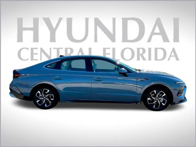 new 2024 Hyundai Sonata car, priced at $28,558