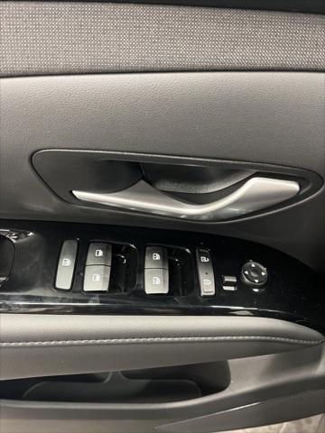 new 2024 Hyundai TUCSON Hybrid car, priced at $32,280