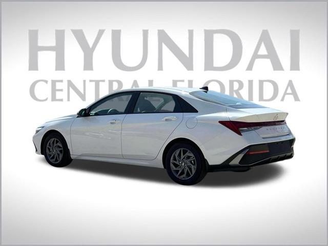 new 2024 Hyundai Elantra HEV car, priced at $25,400