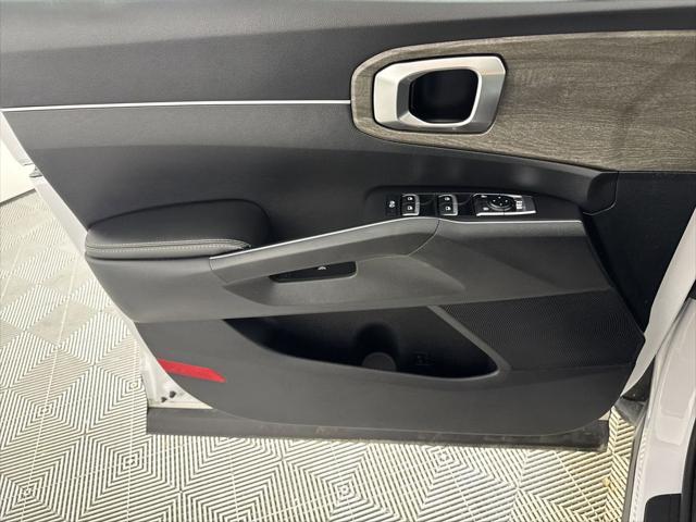 used 2022 Kia Sorento car, priced at $23,400