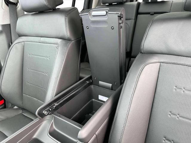 new 2025 Hyundai Santa Fe car, priced at $43,397