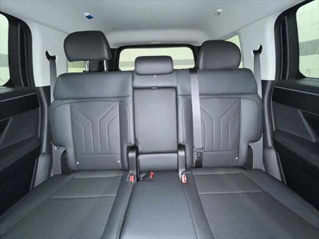 new 2024 Hyundai Santa Fe car, priced at $39,953
