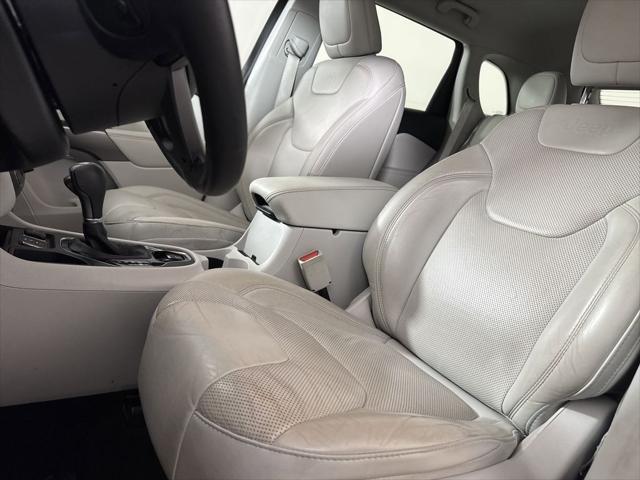 used 2019 Jeep Cherokee car, priced at $17,350