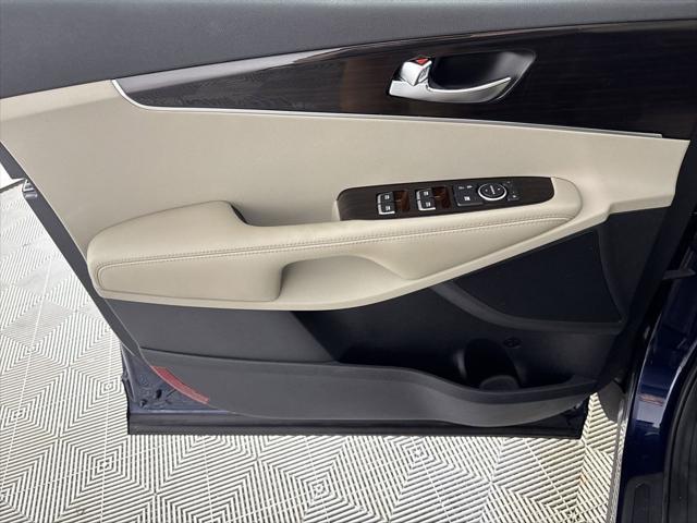 used 2019 Kia Sorento car, priced at $14,500