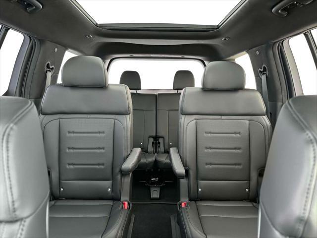 new 2025 Hyundai Santa Fe car, priced at $47,588