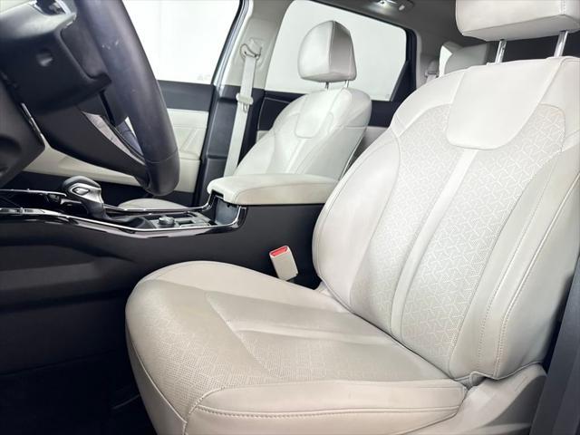 used 2023 Kia Sorento car, priced at $30,249