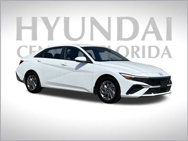 new 2025 Hyundai Elantra HEV car, priced at $26,365