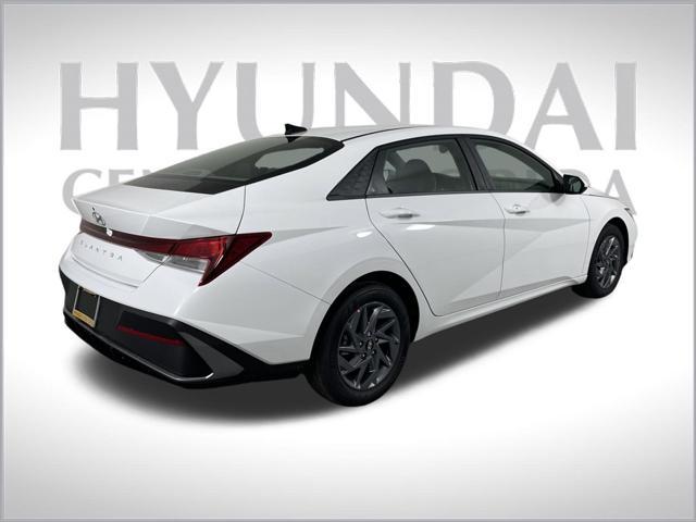 new 2025 Hyundai Elantra car, priced at $23,622