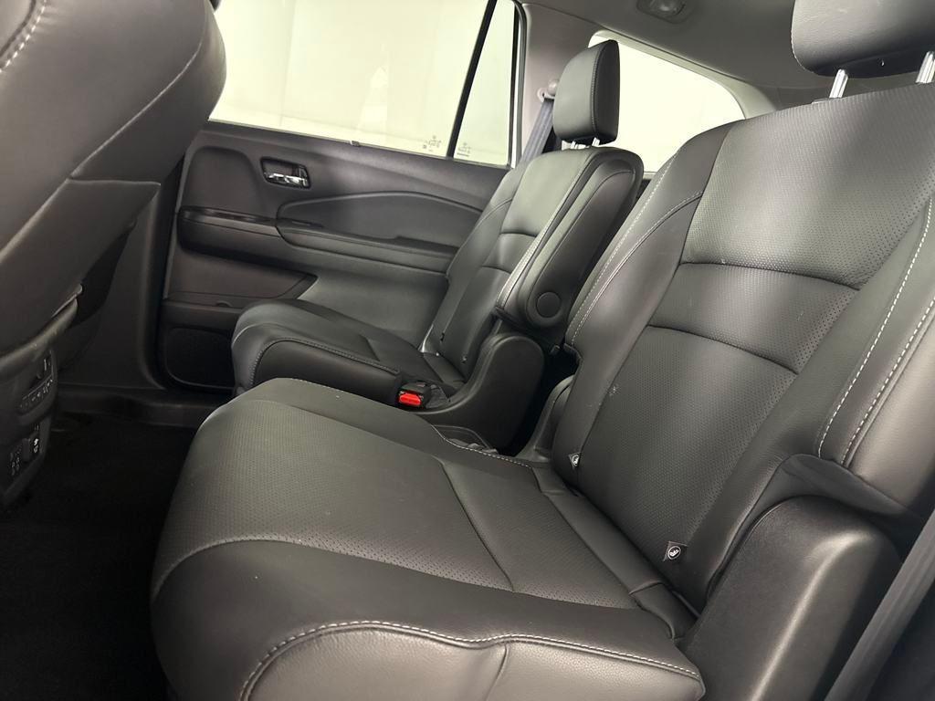 used 2021 Honda Pilot car, priced at $31,400
