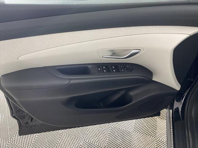 new 2025 Hyundai TUCSON Hybrid car, priced at $36,229