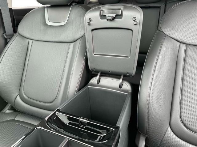 new 2025 Hyundai TUCSON Hybrid car, priced at $42,083
